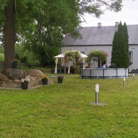 Dom W Malowniczej Wsi Z Imprezowa Stodola Hot Tub Jacuzzi Βίλα Zakrzewo Zalesie Εξωτερικό φωτογραφία