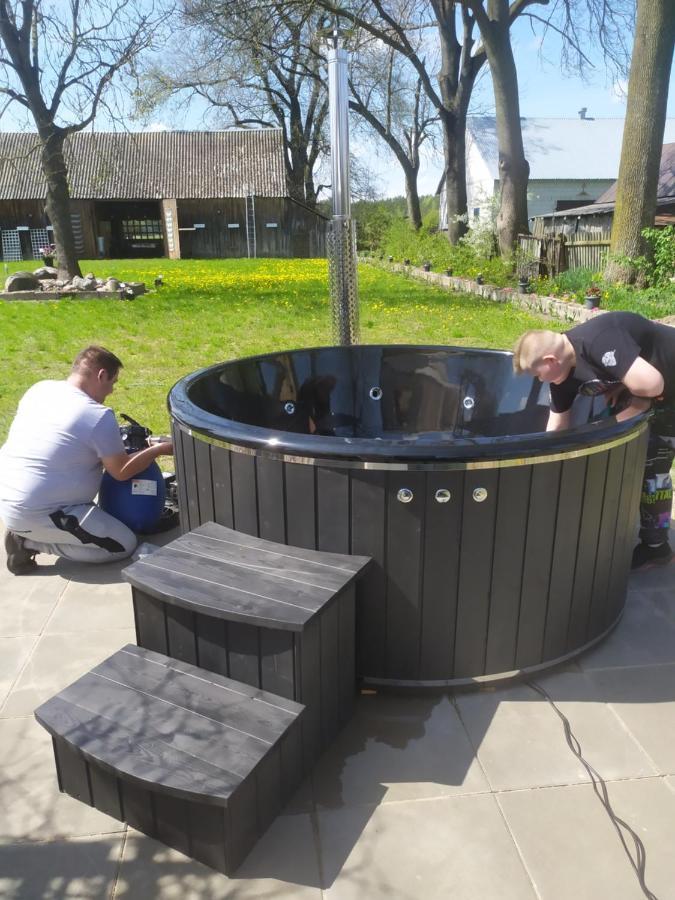 Dom W Malowniczej Wsi Z Imprezowa Stodola Hot Tub Jacuzzi Βίλα Zakrzewo Zalesie Εξωτερικό φωτογραφία